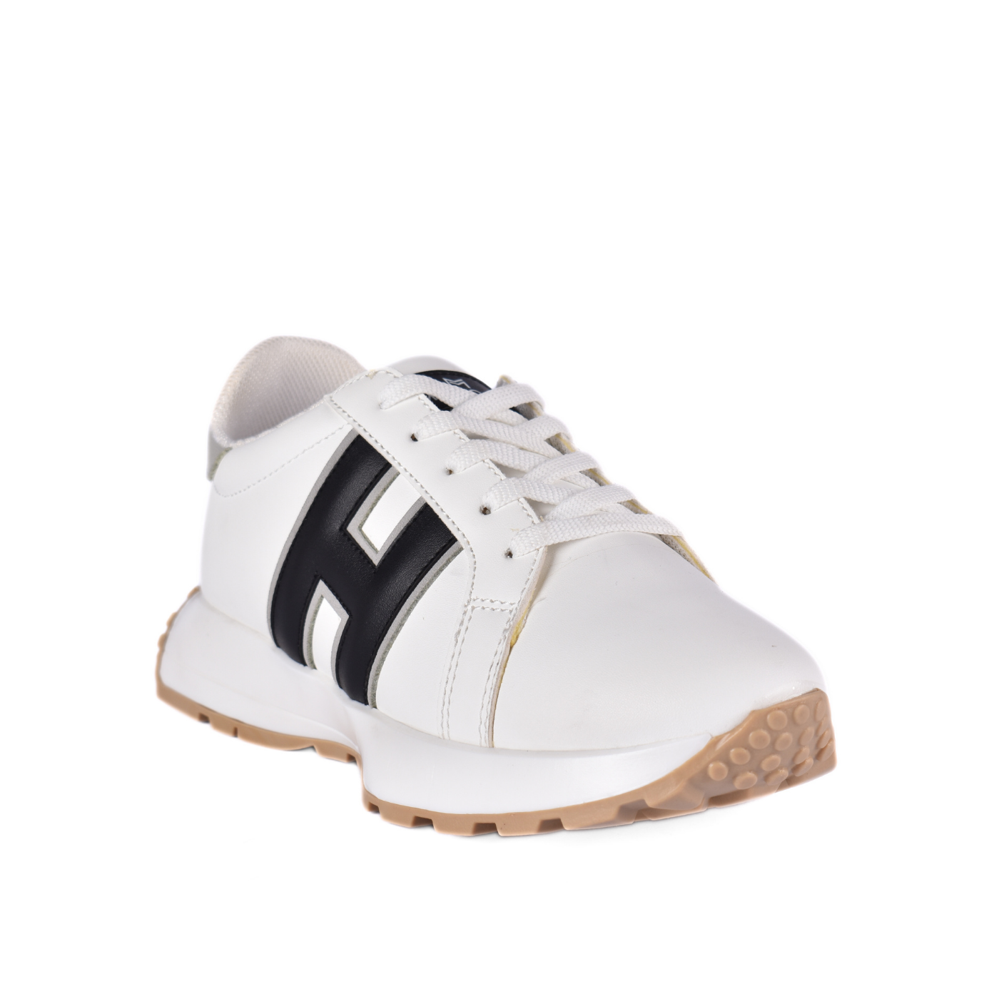 Stitched Details Comfy Sneakers Black Melouk