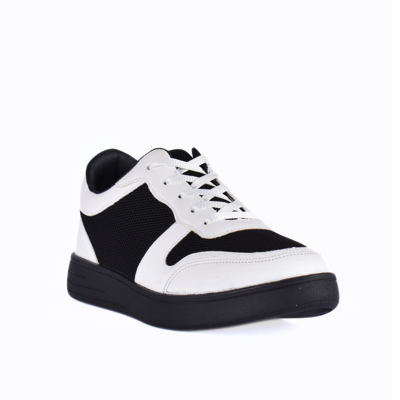 Round Toecap Sneakers Black Melouk